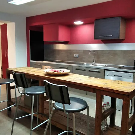 Apartment Aparteasy - Monument, Large, Cosy *